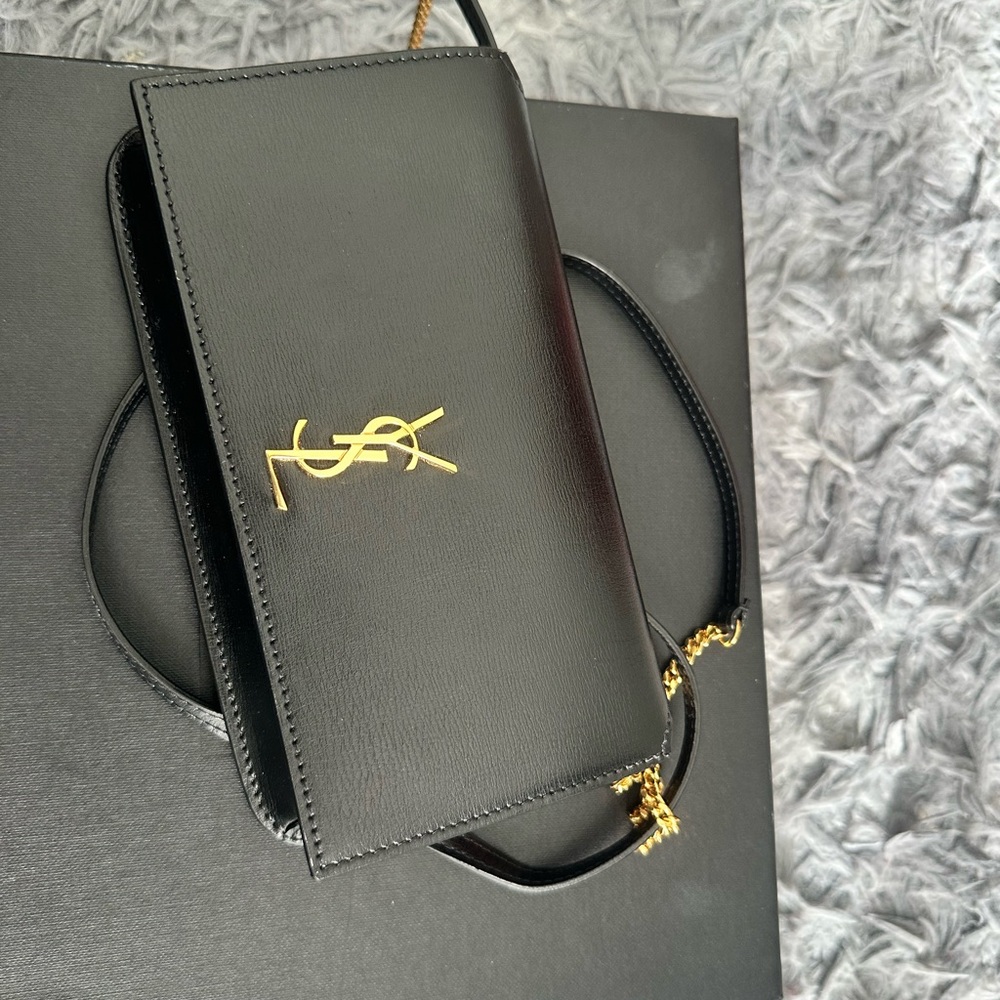 Ysl cassandre phone holder
